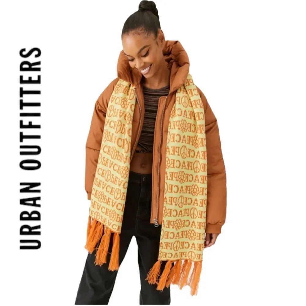 NEWย Urban OutfittersโUO Ellie Knit Peace BlanketโScarf